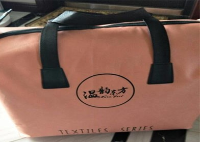 歡度中秋，喜迎國慶，鑫潤豐發送福利羽絨被溫暖員工心